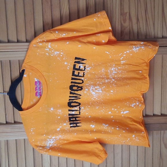 Rolling Rack Boutique Tops - Rolling Rack Boutique Orange Bleached Hallowqueen Crop Top Tshirt One Size